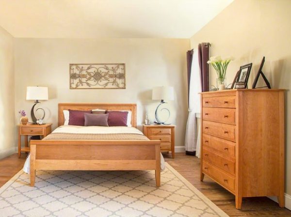 Renfrew Raised Panel Carriage Bed Set