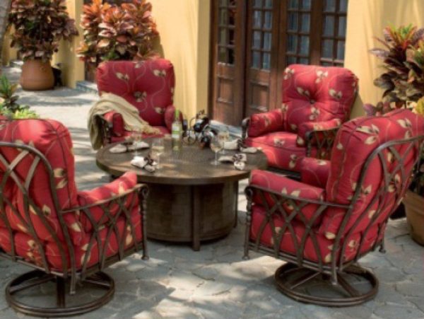 Veranda Deep Casual Seating Area
