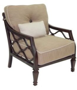 Villa Bianca Cushioned Lounge Chair