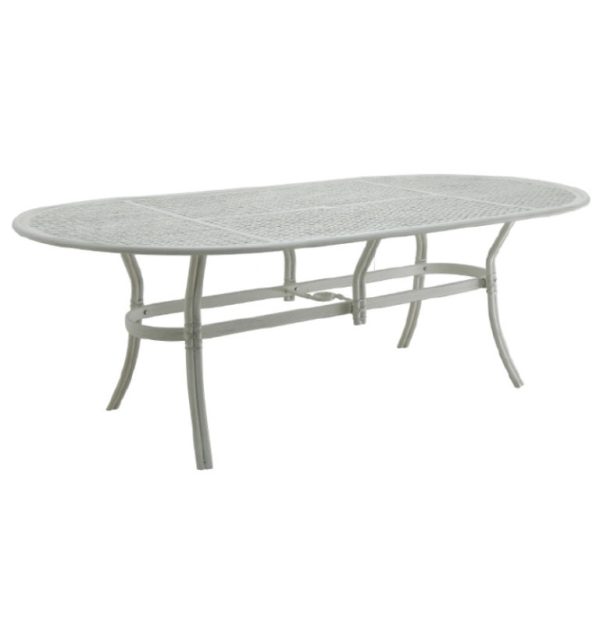 RESORT FUSION OVAL DINING TABLE