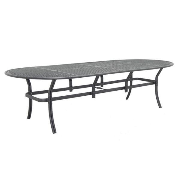 RESORT FUSION OVAL DINING TABLE